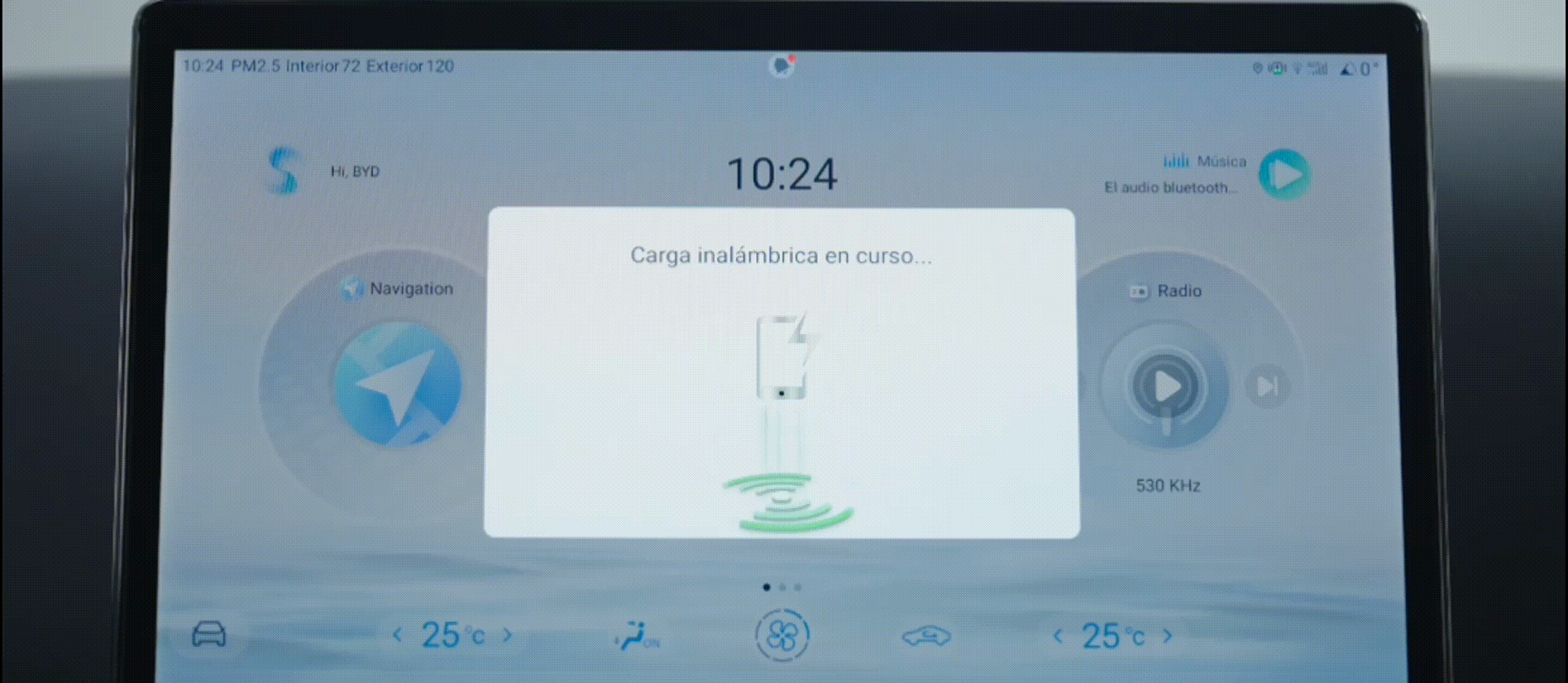 Carga inalámbrica del teléfono inteligente BYD SHARK